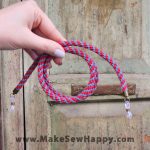 بند عینک بافت سایه‌ای گیلاس - قرمز طوسی - خوشحالی بسازیم