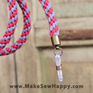 بند عینک بافت سایه‌ای گیلاس - قرمز طوسی - خوشحالی بسازیم