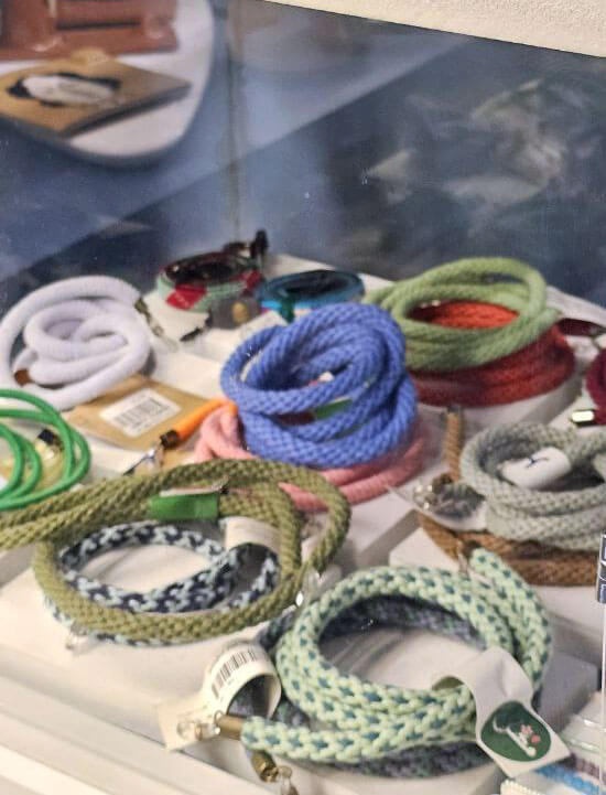 محصولات خوشحالی بسازیم در فروشگاه آبی شهر شیراز