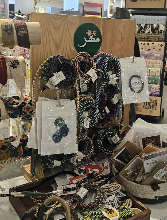 محصولات خوشحالی بسازیم در فروشگاه شیرازه شهر شیراز