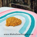 کیف توت بگ طرح رنگین کمان و قلب کرم رنگ