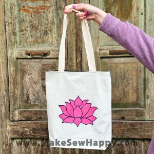 کیف توت بگ طرح گل نیلوفر رنگ صورتی