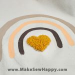 کیف توت بگ طرح رنگین کمان کرم و قلب کرم