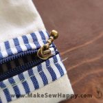 جامدادی پارچه‌ای طرح ساده رنگ سفید و سرمه‌ای