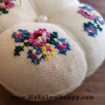 جا سوزنی پارچه‌ای طرح شماره‌دوزی رنگ سفید