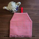 دستگیره آشپزخانه پارچه‌ای مدل خانه طرح دو آدمک