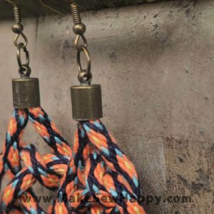 گوشواره نخی بافت رنگ نارنجی و سرمه‌ای و آبی روشن