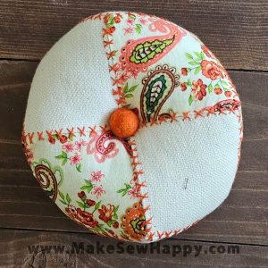 جا سوزنی پارچه‌ای طرح سنتی رنگ نارنجی