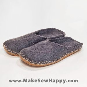 کفش نمدی طوسی مناسب کچه